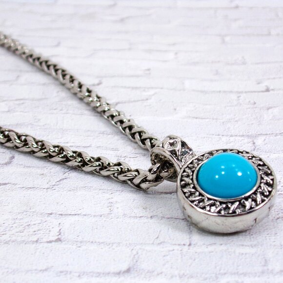 Turquoise round pendant necklace with small crystals on thick silver chain - Picture 3 of 12